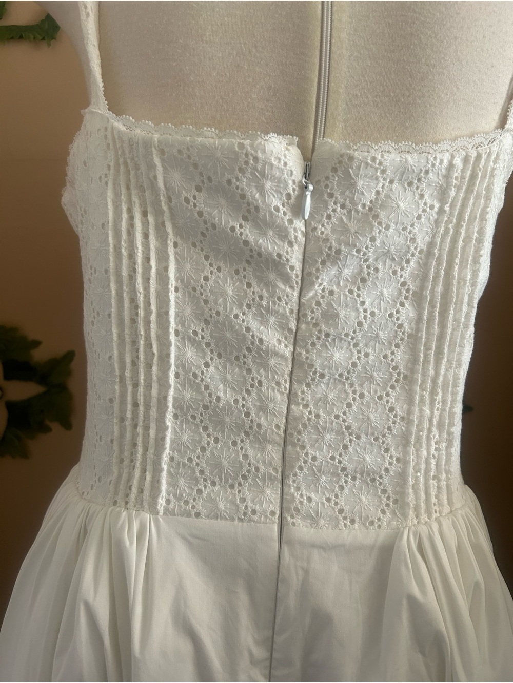 White Lace-Up Bodice Maxi Dress - Picture 6 of 7